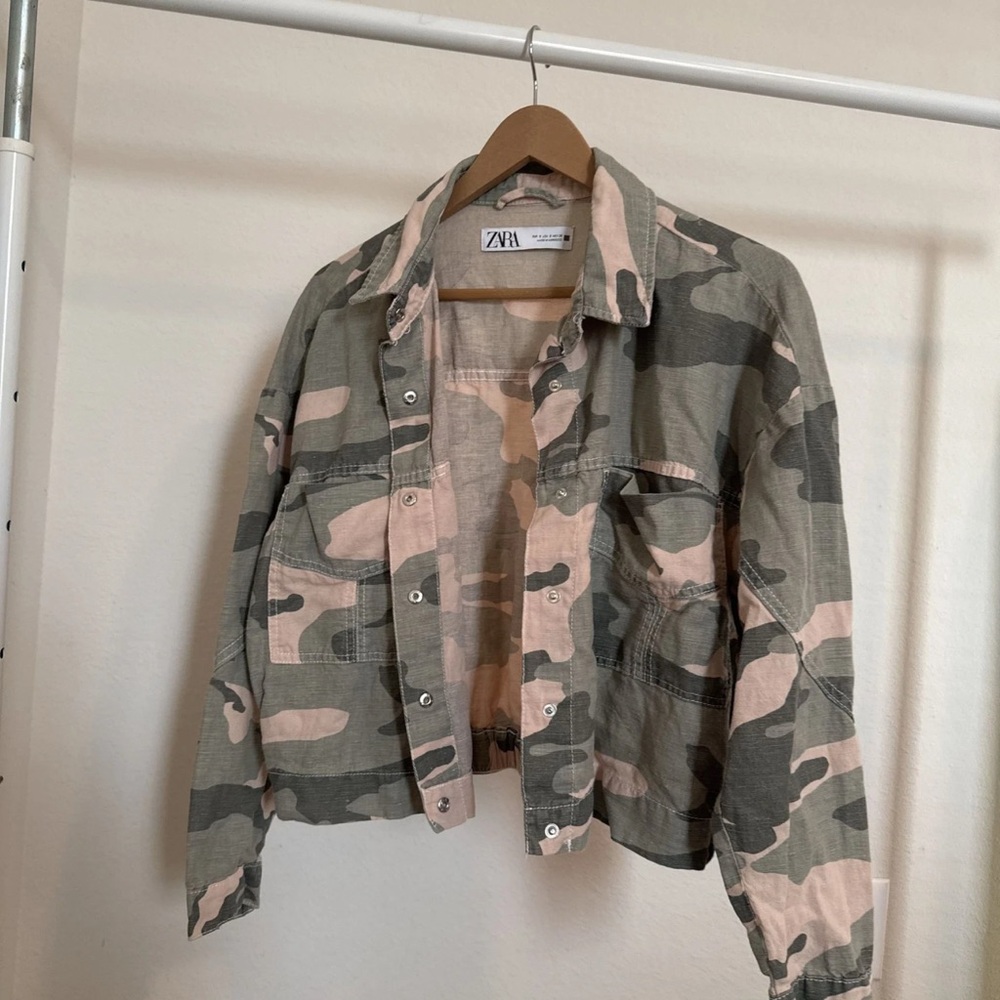 Zara Women's Camouflage Utility Jacket - Green and Pink Size S